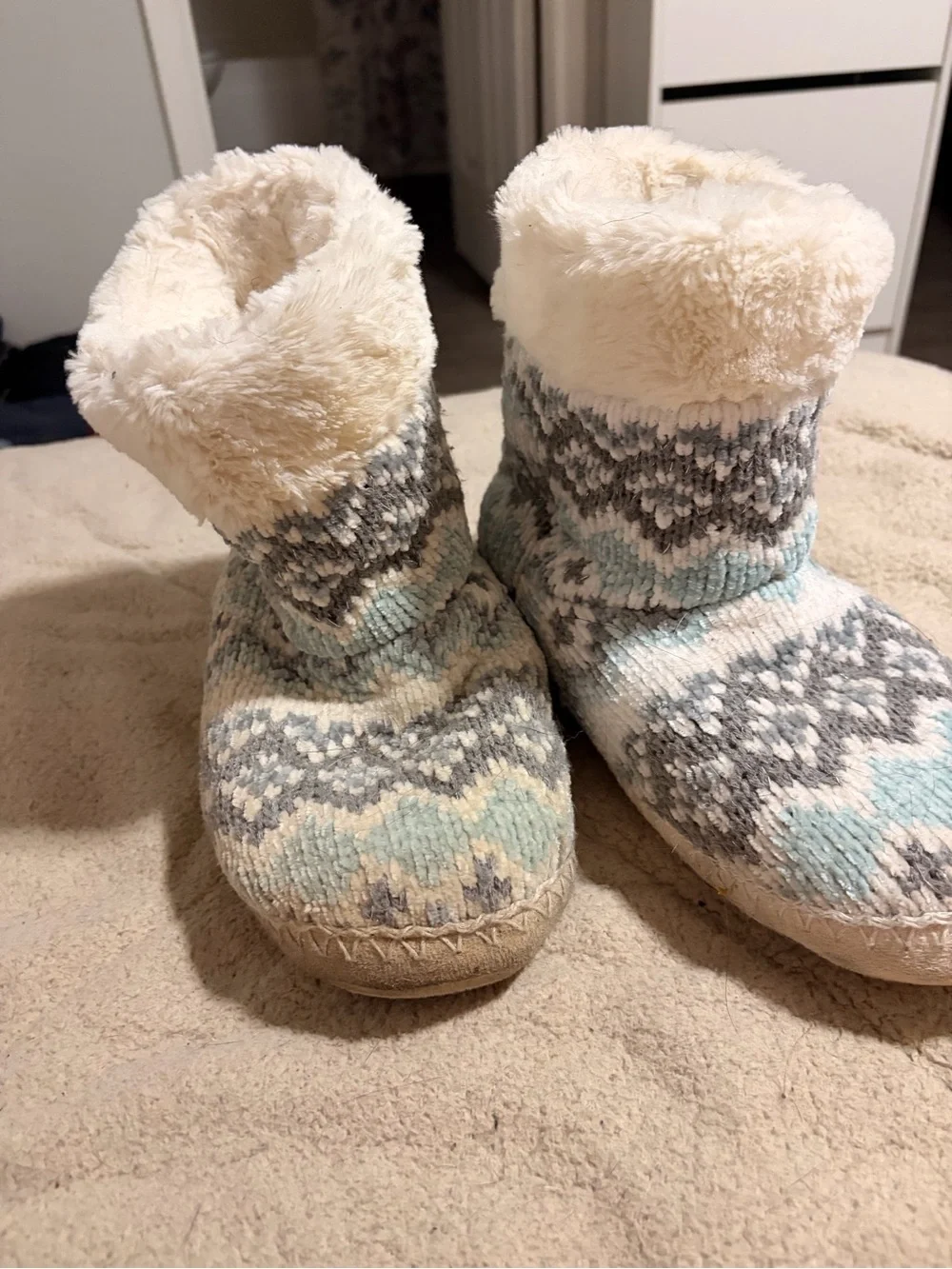 Cozy Kids Bootie Slippers - Ivory, Light Blue & Gray